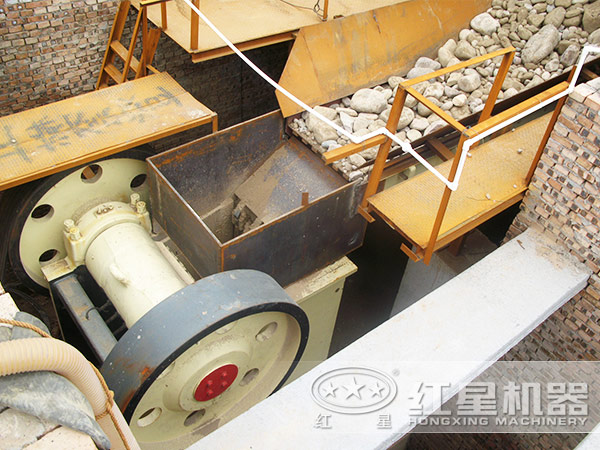 混凝土破碎机工作中 混凝土破碎机工作中