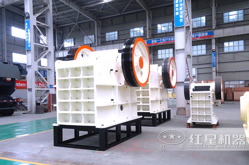 鄂式破碎机，石英砂粗碎更可靠