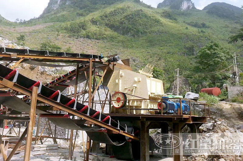 煤矸石粉碎机生产现场 煤矸石粉碎机生产现场