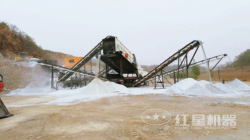 红星石子移动破碎站生产现场 红星石子移动破碎站生产现场